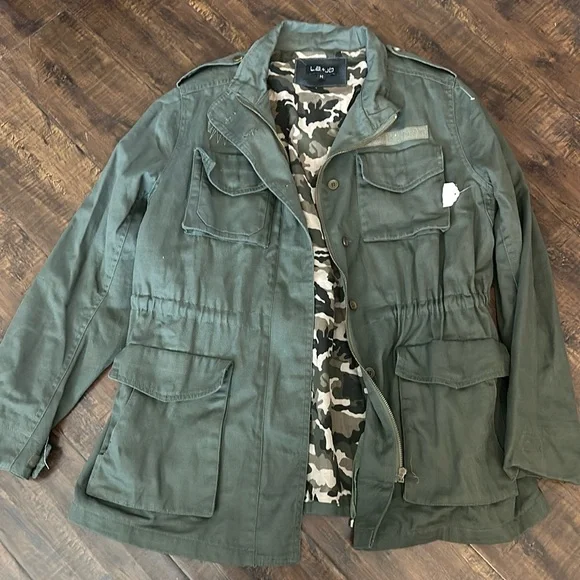 Army Style Jacket w, unique imprint on back. By L.A. + Jo Size M - Picture 1 of 7